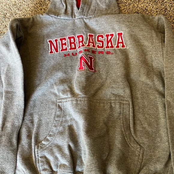 Nebraska Cornhuskers Sweatshirt. Kids size 8 - Picture 1 of 4